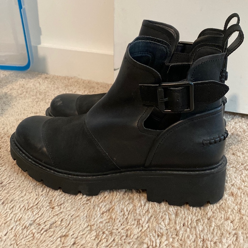 Leather Boots (UGG)